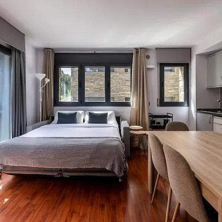 Precioso Y Familiar En - 6pax - 2habs - Parking - Wifi L By Bonesvacances *
